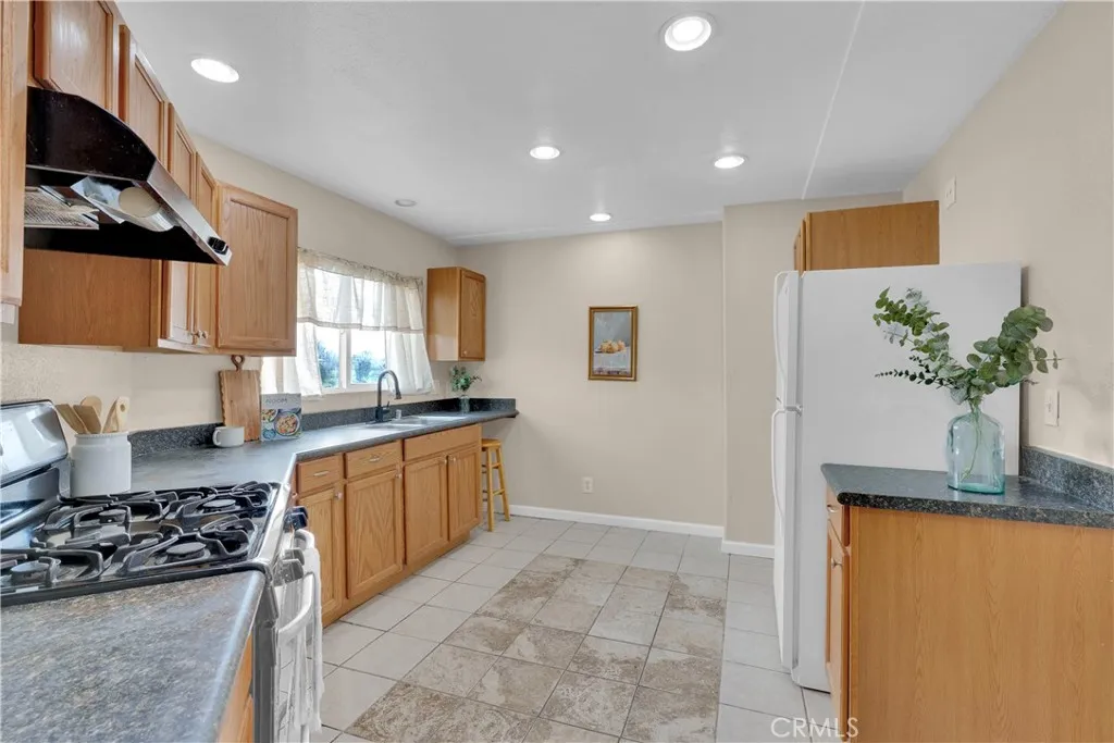 9175 E Avenue S4, Littlerock, California 93543 home-pic-4