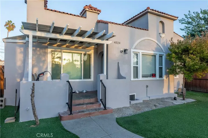 4524 7th Avenue, Los Angeles, California 90043