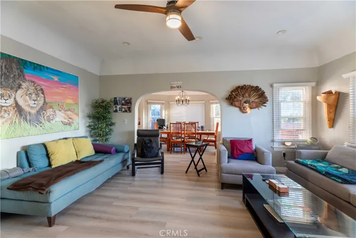 4524 7th Avenue, Los Angeles, California 90043