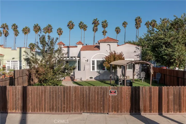 4524 7th Avenue, Los Angeles, California 90043