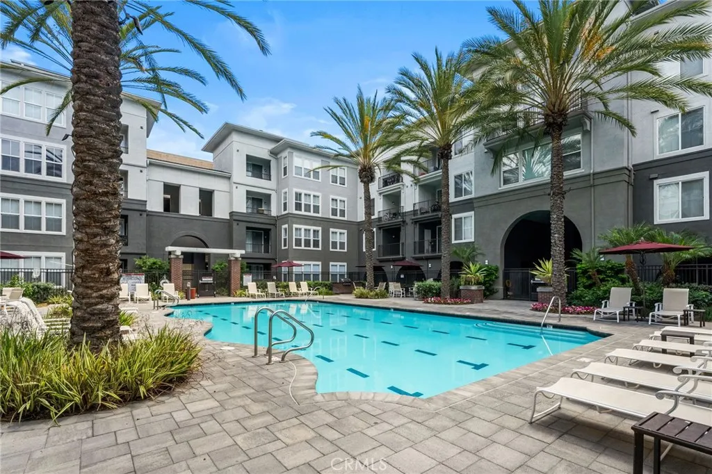 1801 E Katella Avenue 3071, Anaheim, California 92805 home-pic-2
