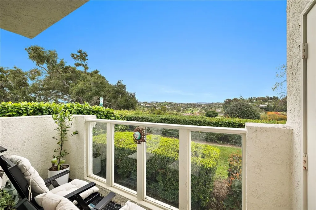30902 Clubhouse Drive 23f, Laguna Niguel, California 92677 home-pic-16