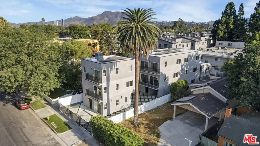 10826 3/4 Hesby Street, North Hollywood, California 91601