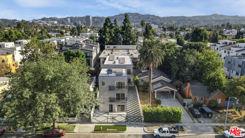 10826 3/4 Hesby Street, North Hollywood, California 91601