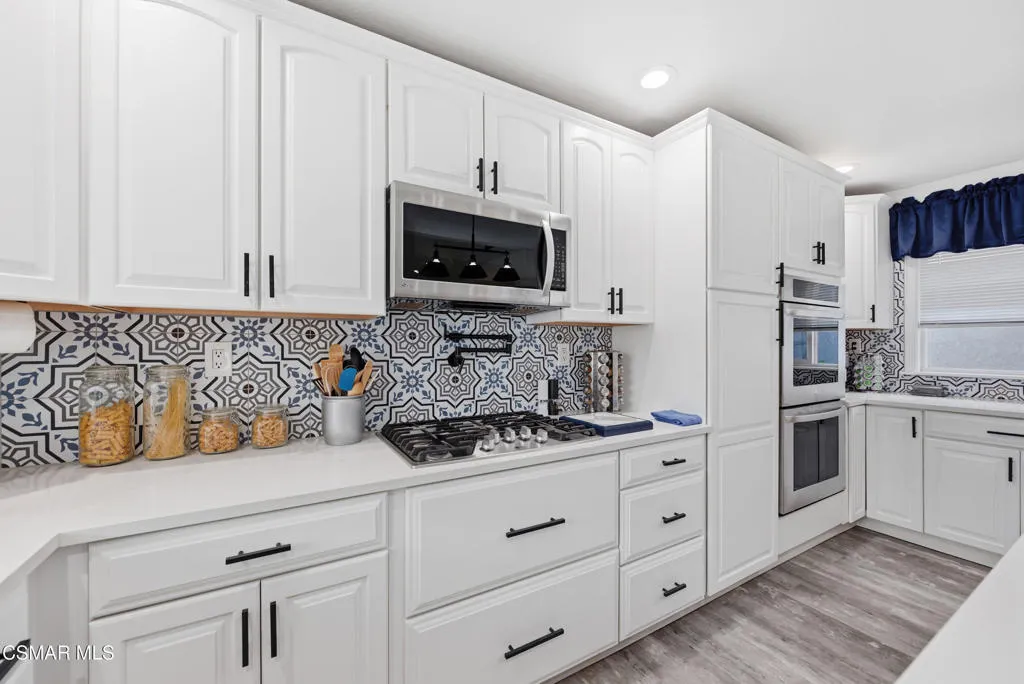 2497 Orangewood Place, Simi Valley, California 93065 home-pic-12