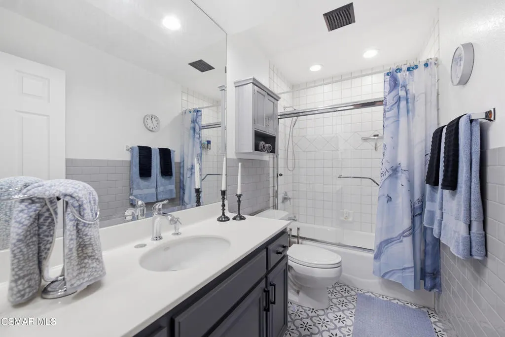 2497 Orangewood Place, Simi Valley, California 93065 home-pic-27