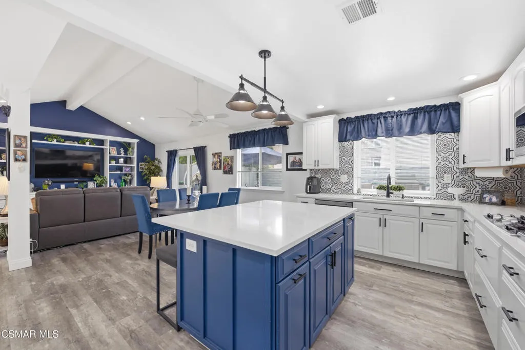 2497 Orangewood Place, Simi Valley, California 93065 home-pic-15