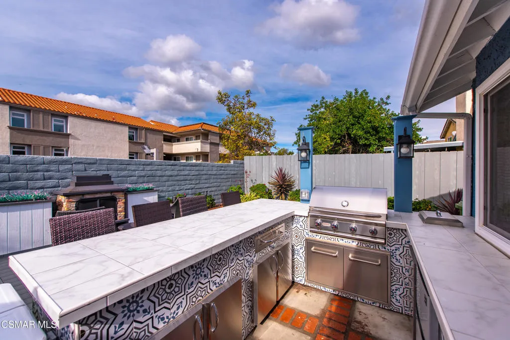 2497 Orangewood Place, Simi Valley, California 93065 home-pic-37
