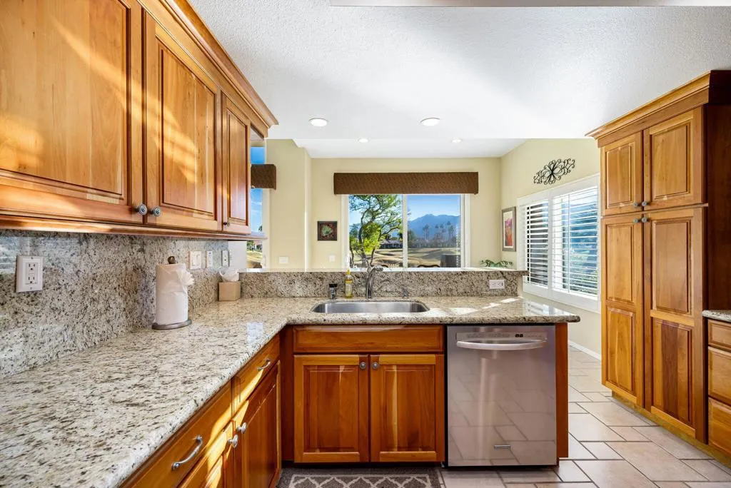 80691 Oak Tree, La Quinta, California 92253 home-pic-23