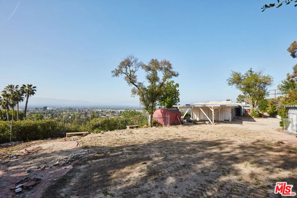 4571 N Gable Drive, Encino, California 91316 home-pic-12