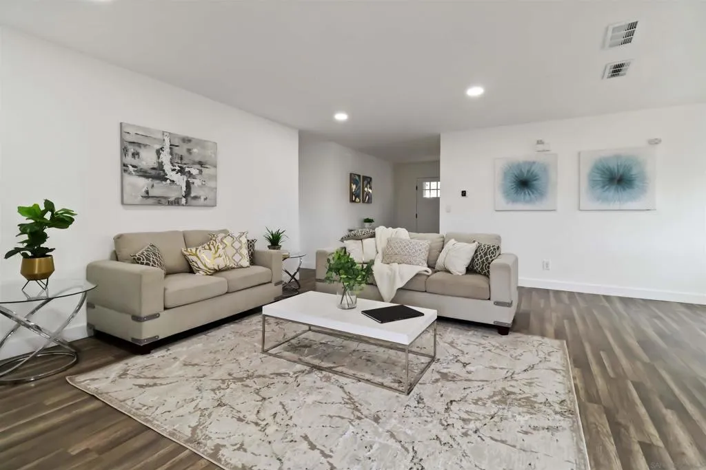 10902 Whippletree Ln., Spring Valley, California 91978 home-pic-7