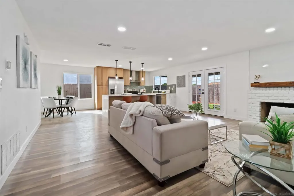 10902 Whippletree Ln., Spring Valley, California 91978 home-pic-12