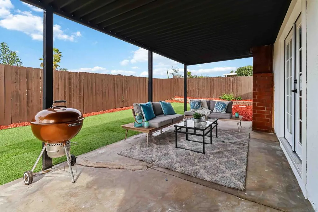10902 Whippletree Ln., Spring Valley, California 91978 home-pic-46