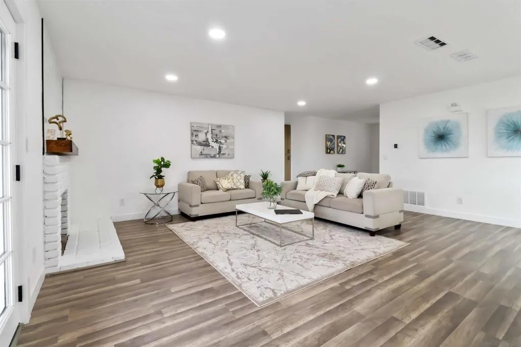 10902 Whippletree Ln., Spring Valley, California 91978 home-pic-10