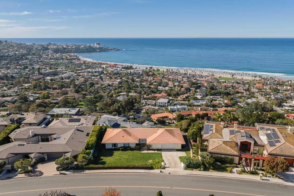 8330 Prestwick Dr., La Jolla, California 92037 home-pic-13