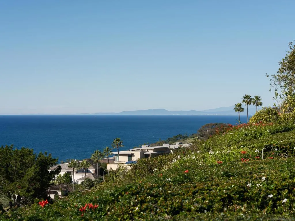8330 Prestwick Dr., La Jolla, California 92037 home-pic-12