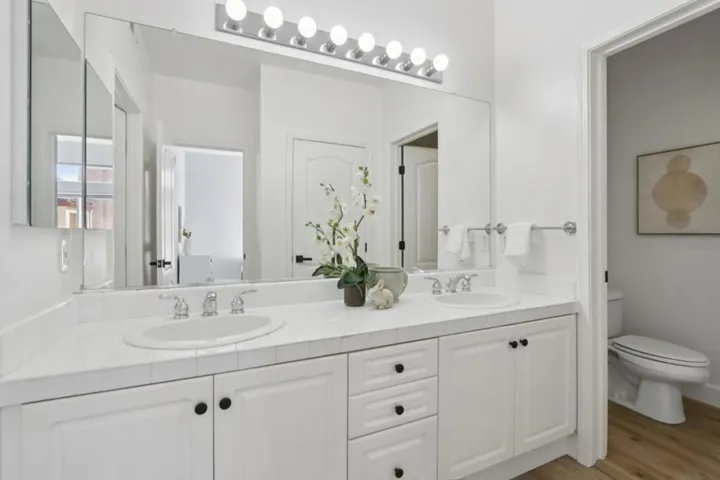 1951 Ofarrell Street 404, San Mateo, California 94403