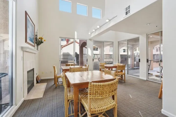 1951 Ofarrell Street 404, San Mateo, California 94403