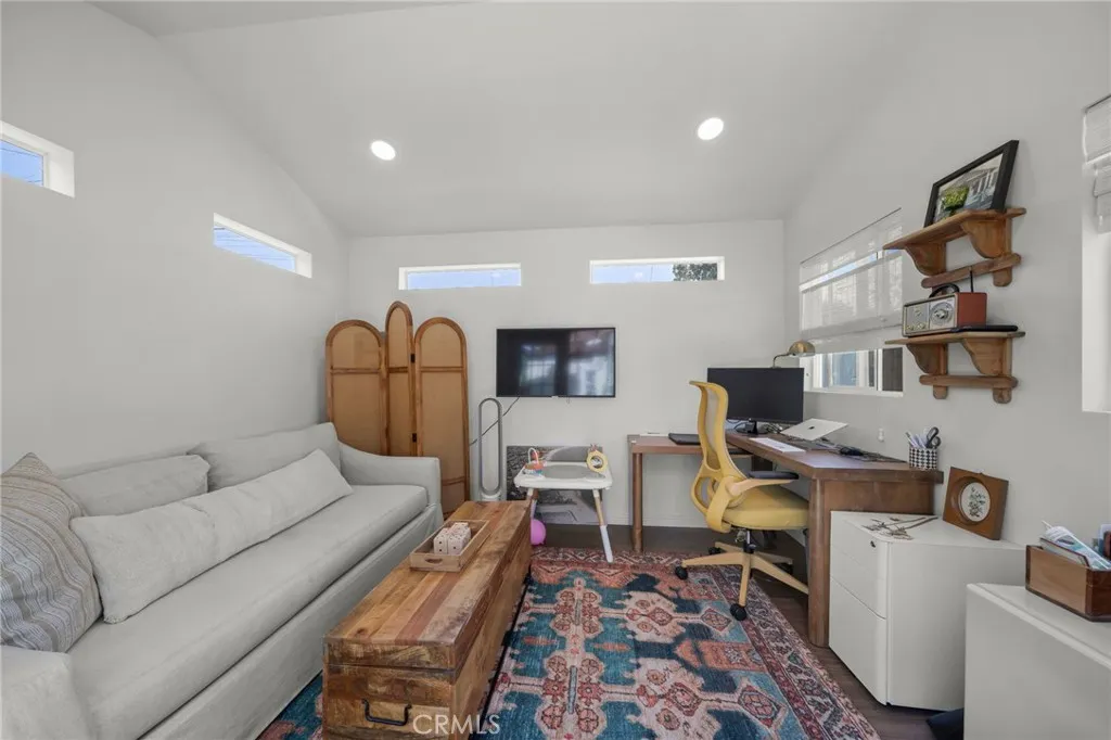 1612 E 65th, Long Beach, California 90805 home-pic-32