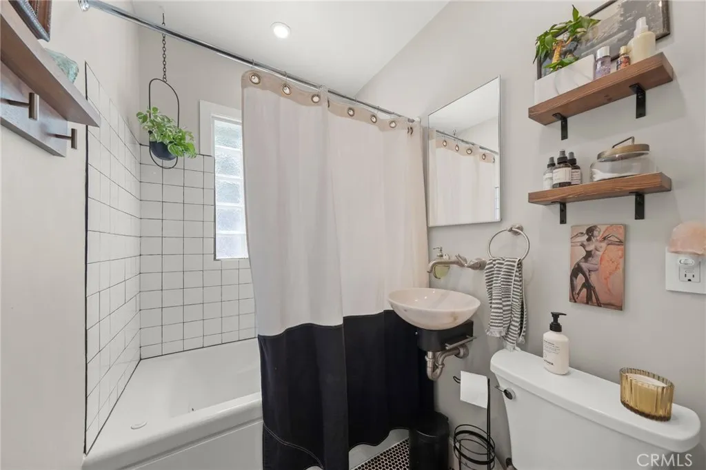 1612 E 65th, Long Beach, California 90805 home-pic-23