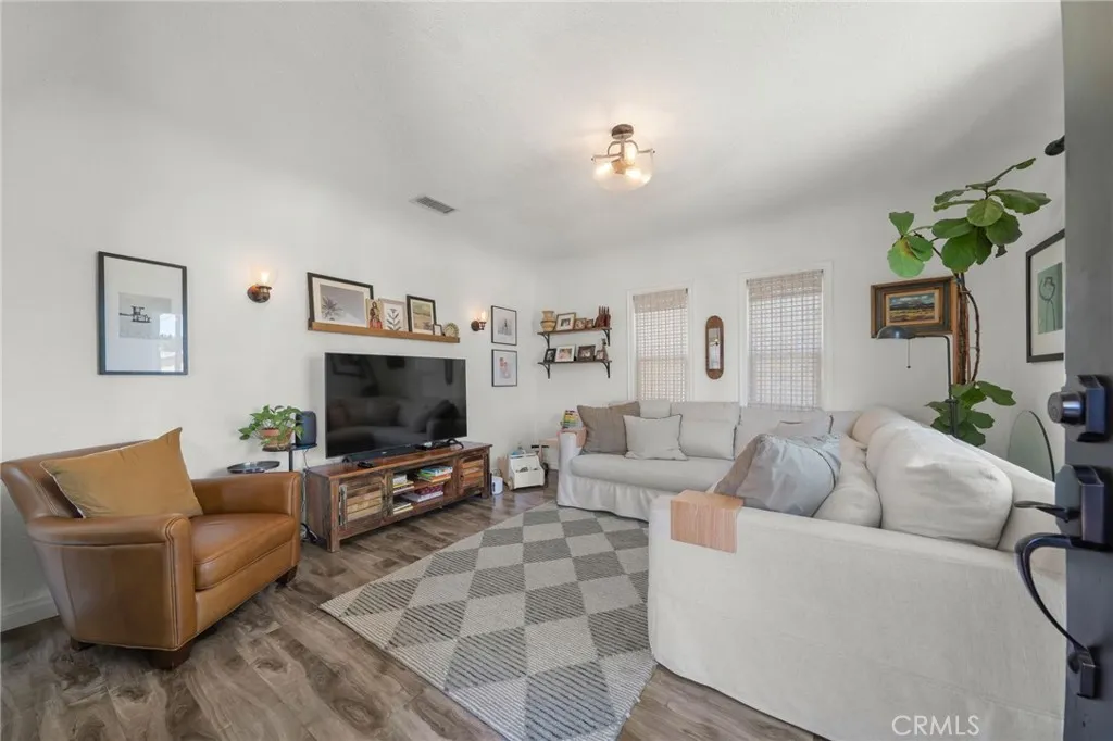 1612 E 65th, Long Beach, California 90805 home-pic-9