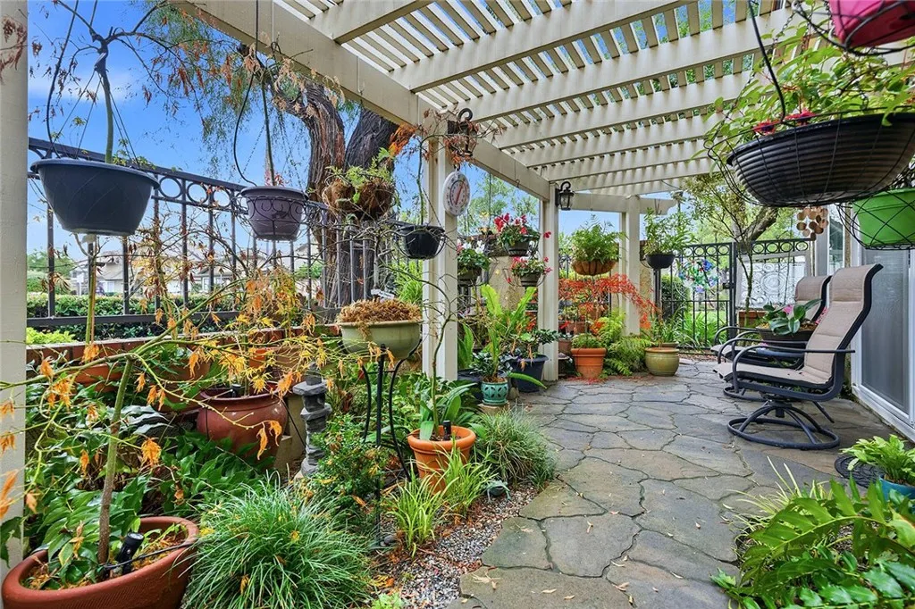 1951 Cobblefield, Glendora, California 91740 home-pic-24