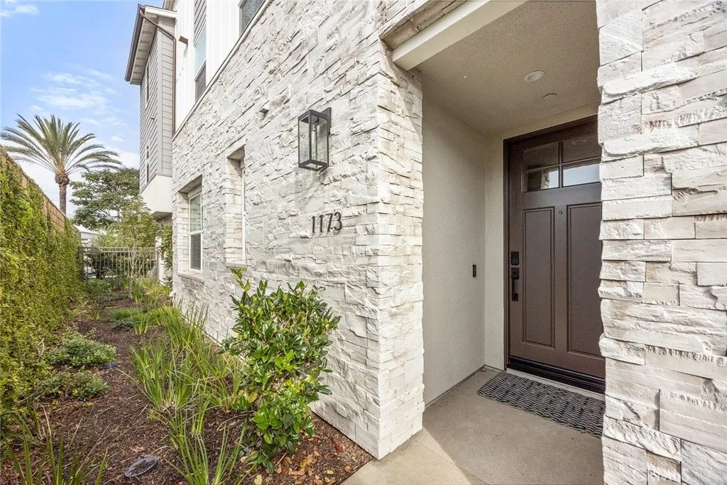 1173 Winslow, Newport Beach, California 92660 home-pic-9