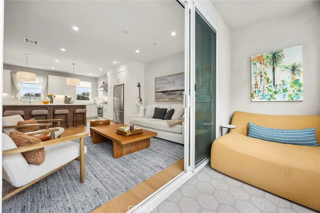 1173 Winslow, Newport Beach, California 92660 home-pic-18
