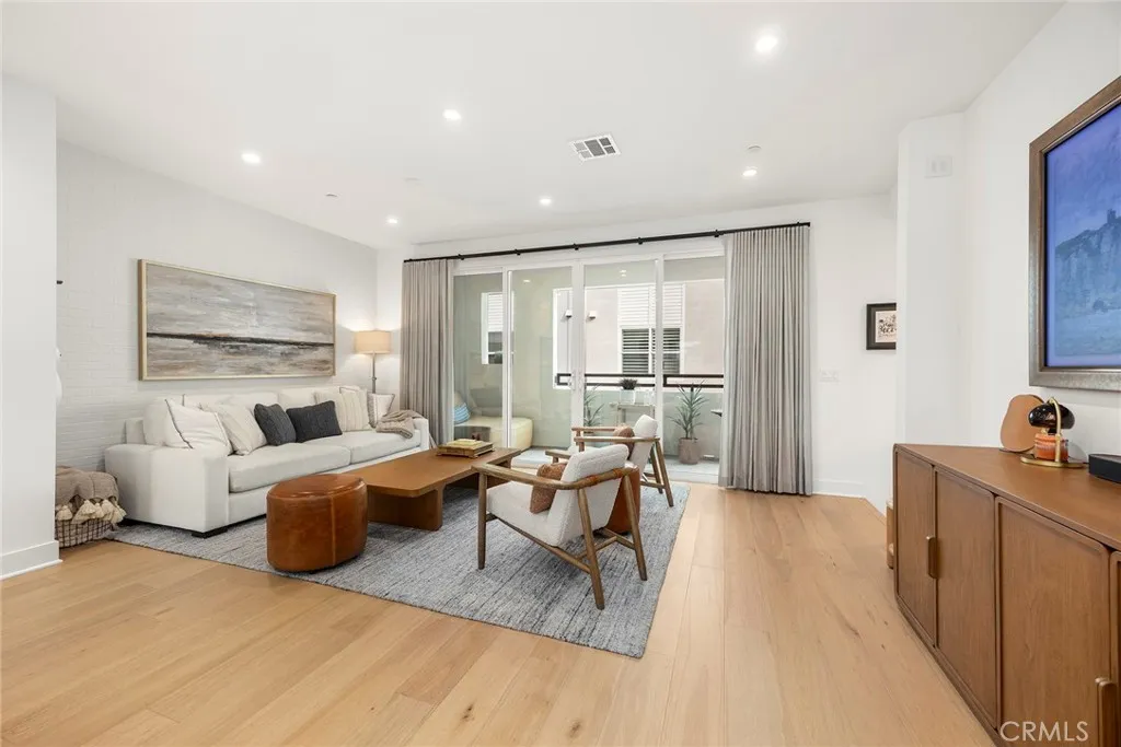 1173 Winslow, Newport Beach, California 92660 home-pic-13