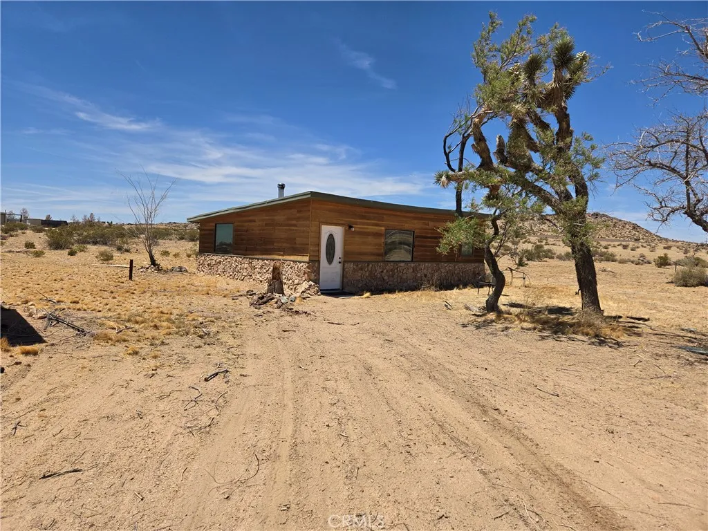 195 Old El Mirage Road, Adelanto, California 92301 home-pic-19