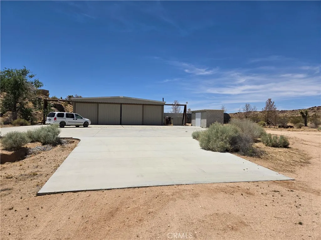 195 Old El Mirage Road, Adelanto, California 92301 home-pic-30