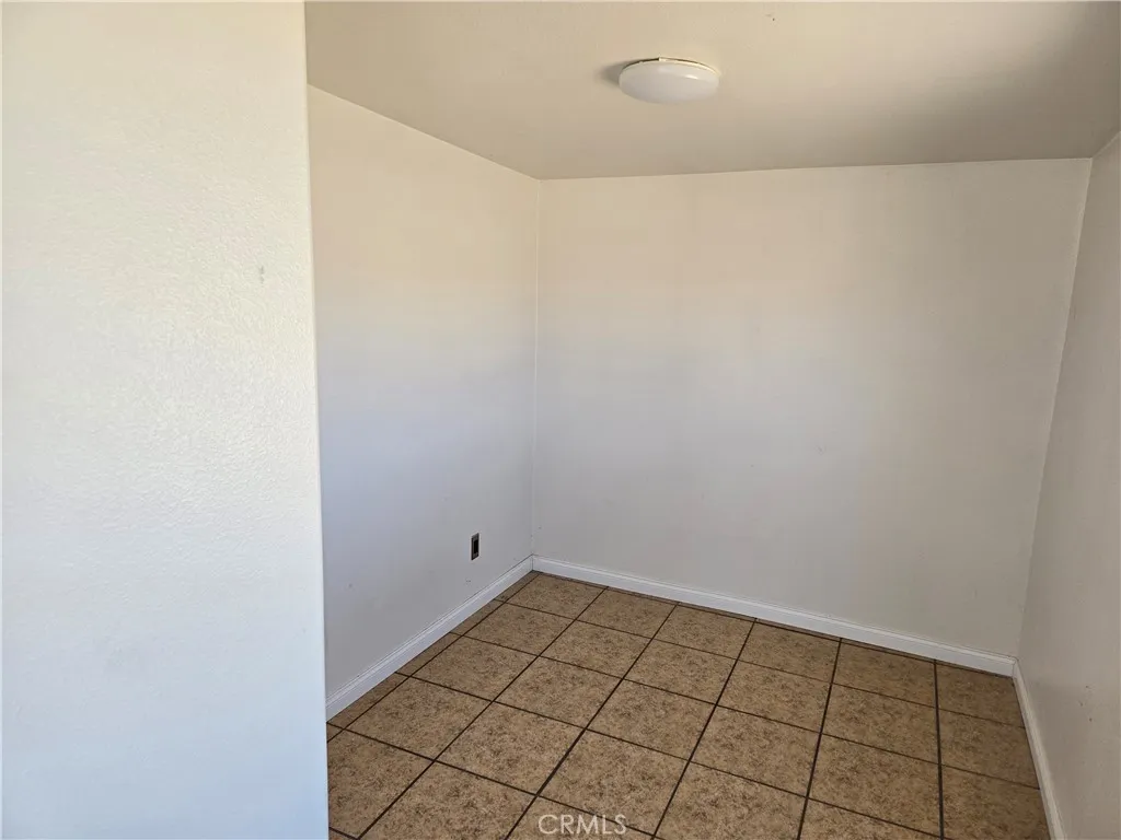195 Old El Mirage Road, Adelanto, California 92301 home-pic-28
