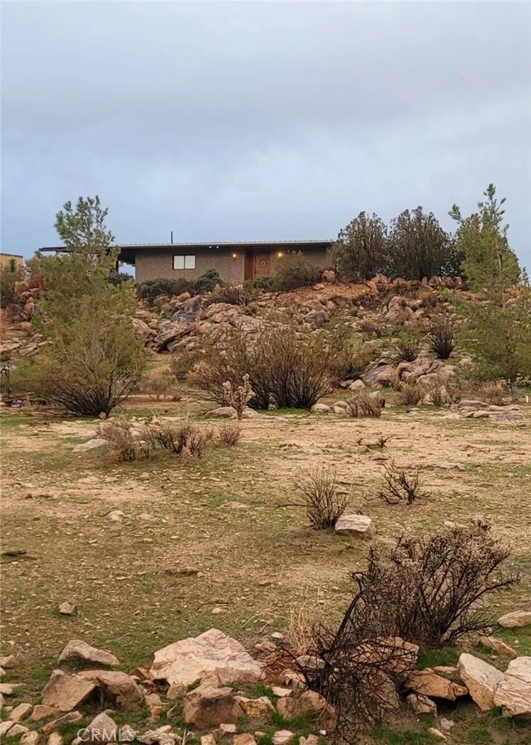 195 Old El Mirage Road, Adelanto, California 92301 home-pic-1