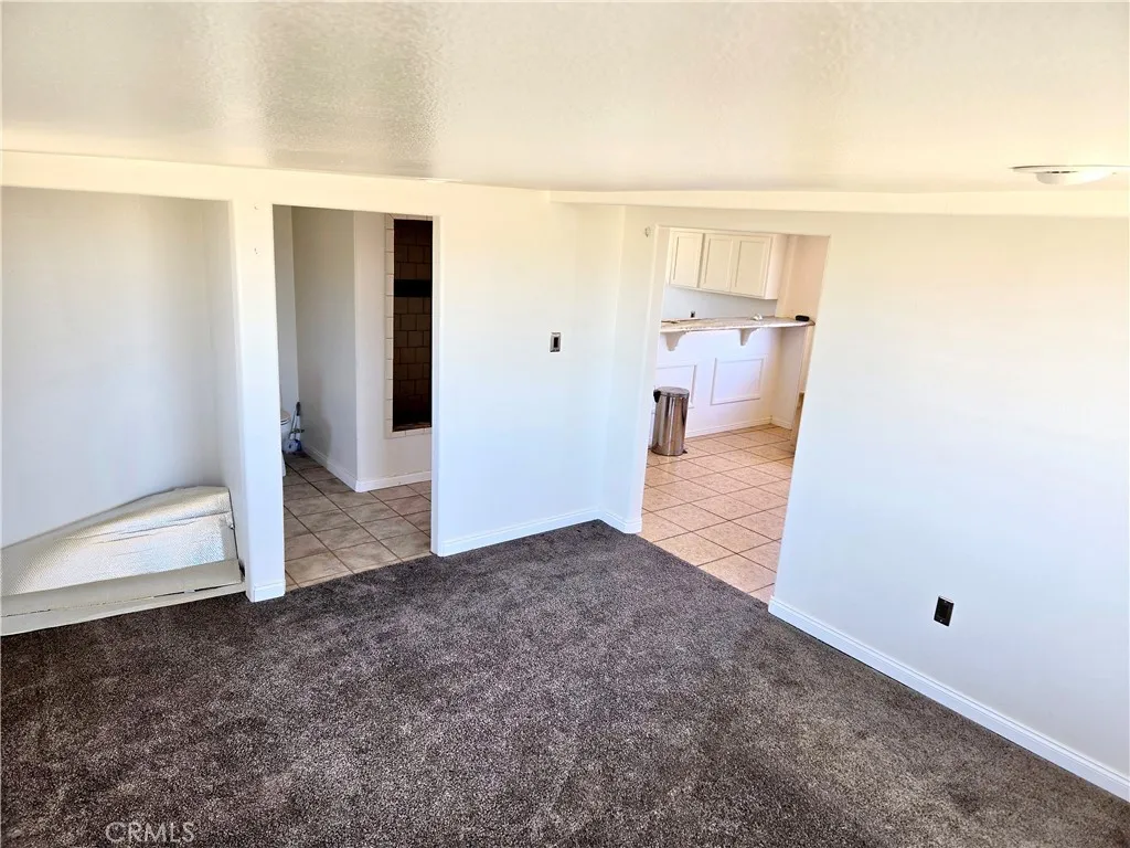 195 Old El Mirage Road, Adelanto, California 92301 home-pic-24