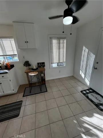 Spacious Entry with Dine-in Kitchen
