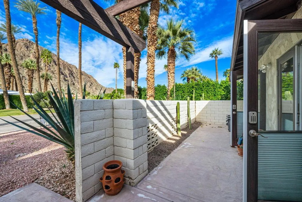 46500 Cameo Palms Drive, La Quinta, California 92253 home-pic-35