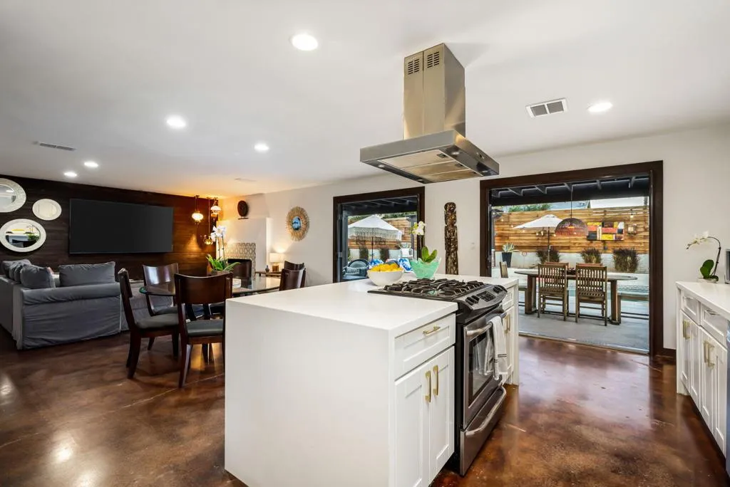 46500 Cameo Palms Drive, La Quinta, California 92253 home-pic-24
