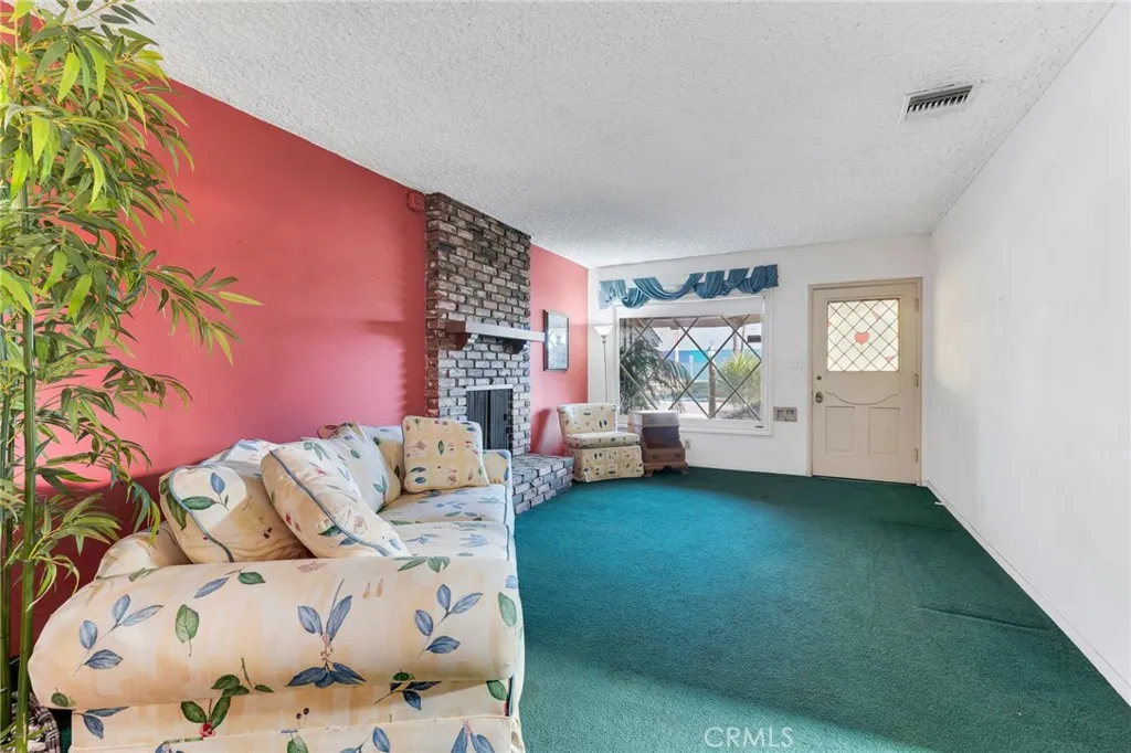 613 N California, Burbank, California 91505 home-pic-9