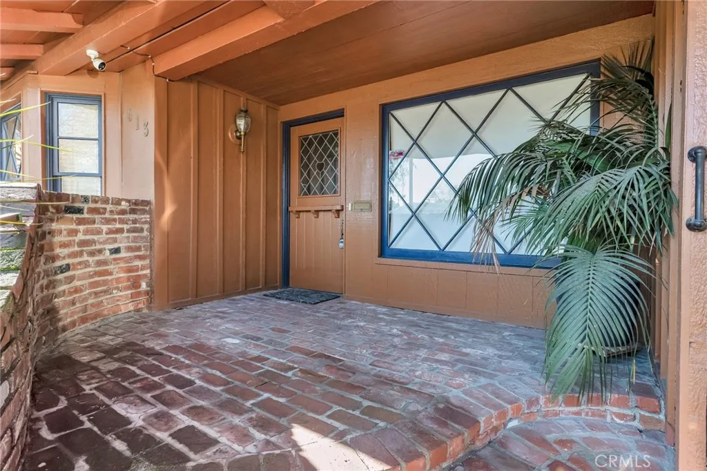 613 N California, Burbank, California 91505 home-pic-6