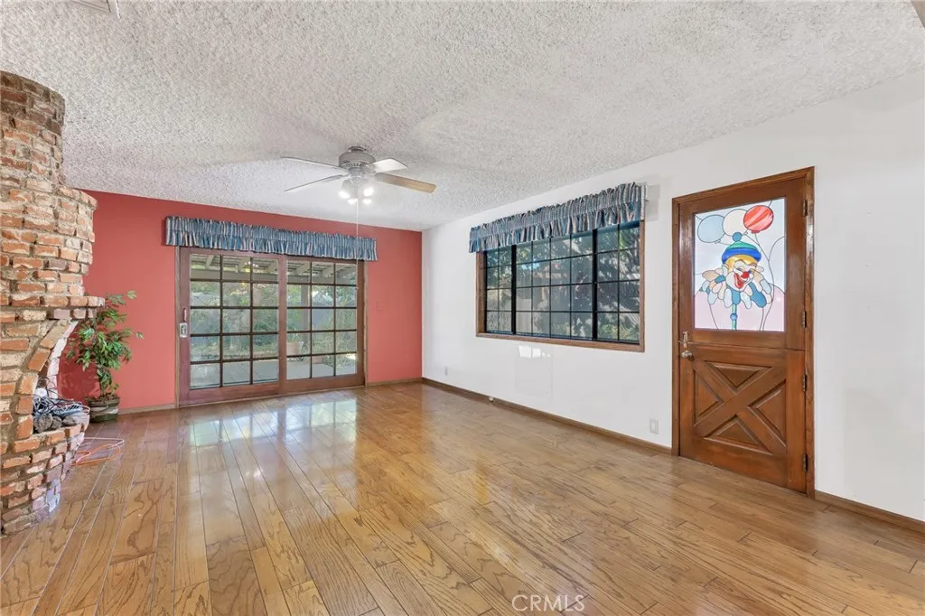 613 N California, Burbank, California 91505 home-pic-21
