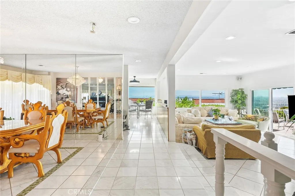 4160 Don Jose Drive, Los Angeles, California 90008 home-pic-4
