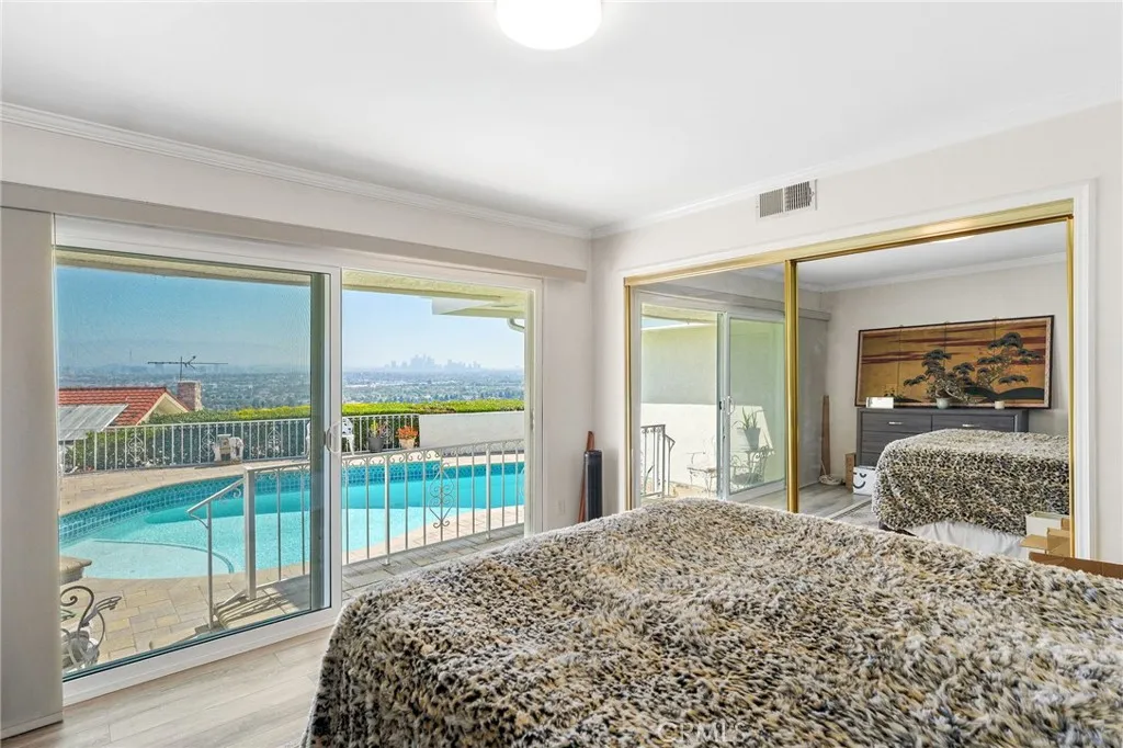 4160 Don Jose Drive, Los Angeles, California 90008 home-pic-12