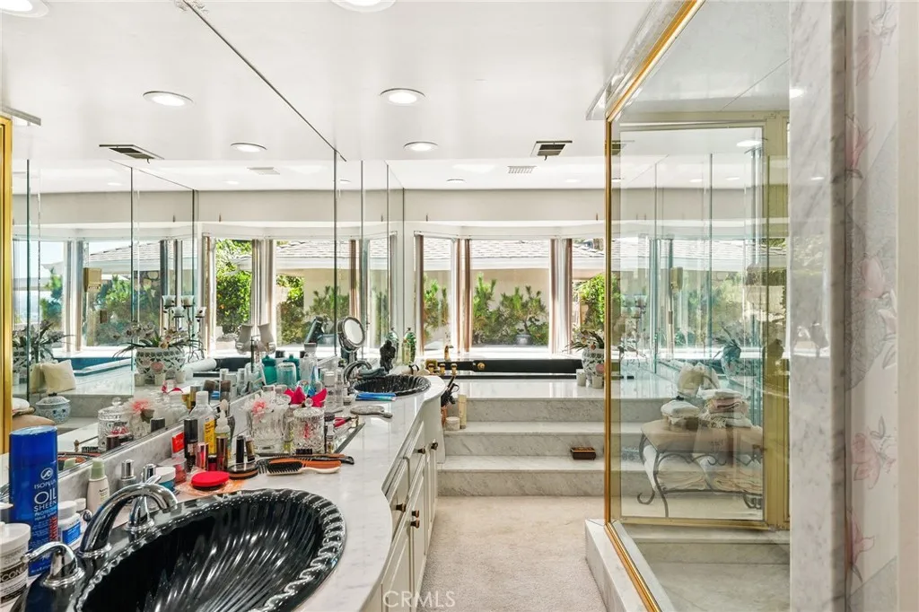 4160 Don Jose Drive, Los Angeles, California 90008 home-pic-15