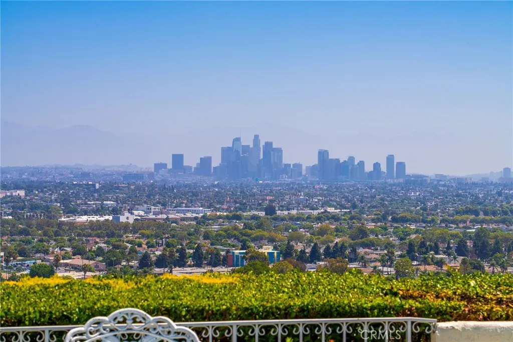 4160 Don Jose Drive, Los Angeles, California 90008 home-pic-19