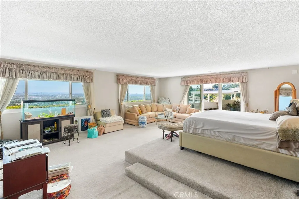 4160 Don Jose Drive, Los Angeles, California 90008 home-pic-14