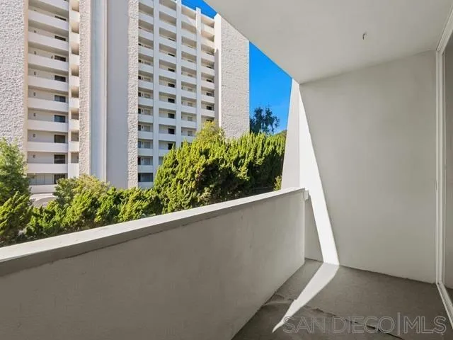 2510 Torrey Pines Rd 312, La Jolla, California 92037 home-pic-14