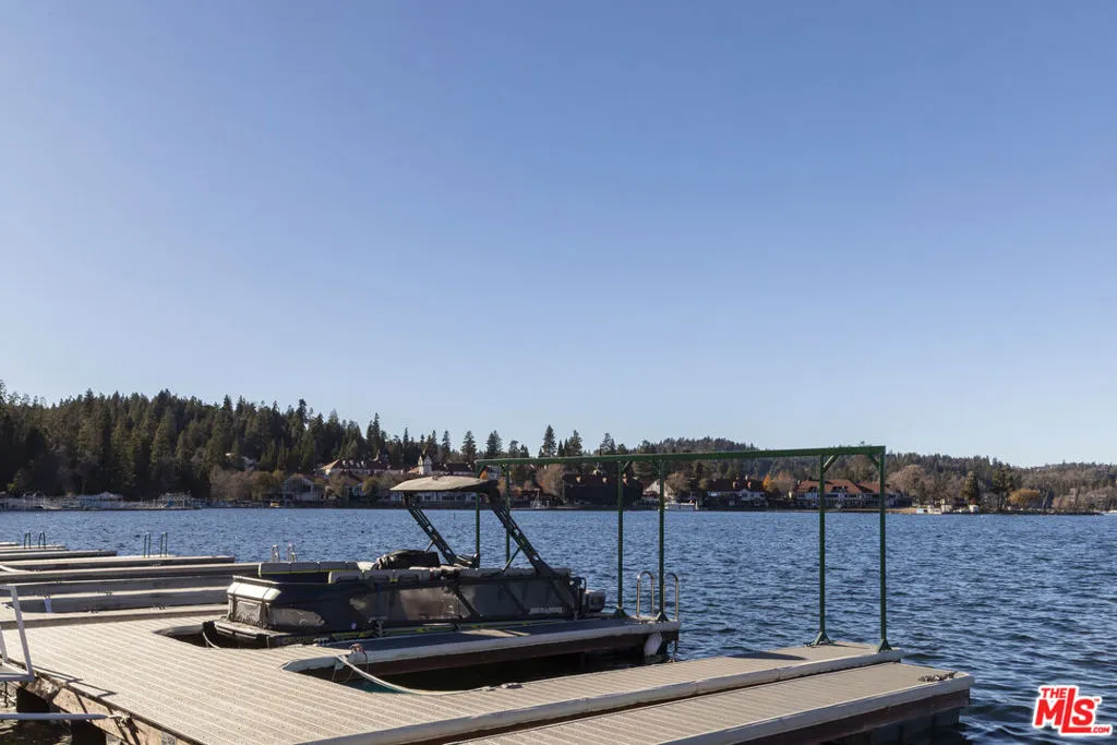 265 Garden Drive, Lake Arrowhead, California 92352 home-pic-33