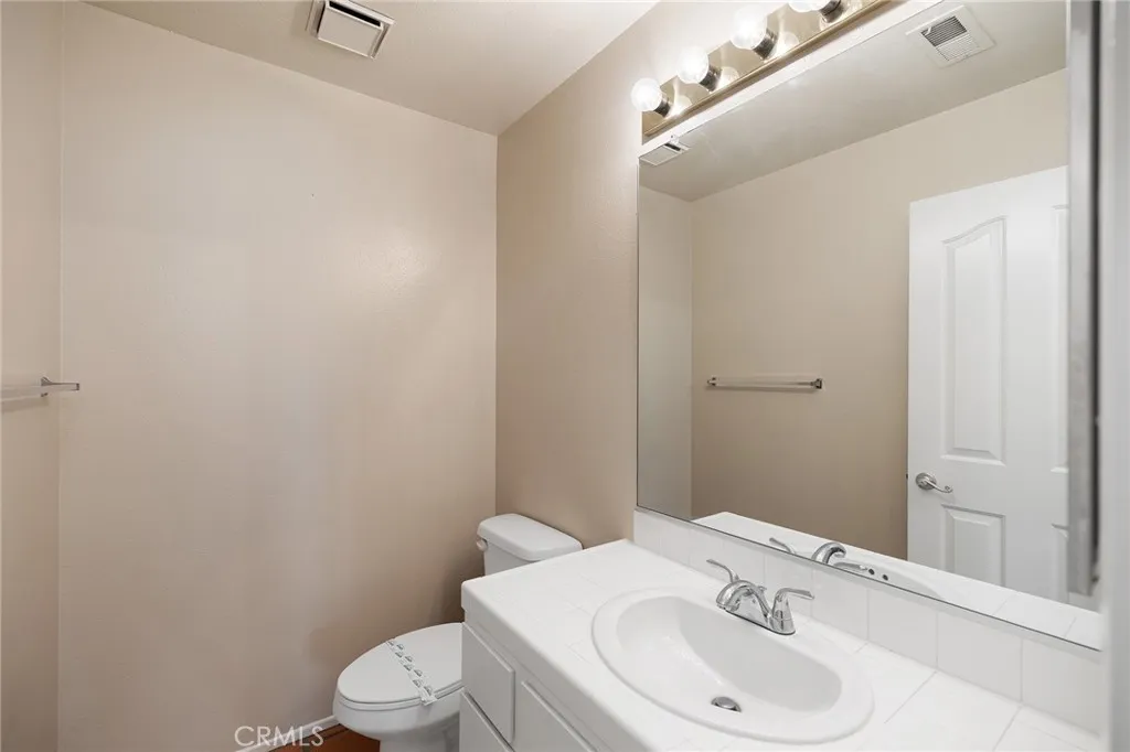 40511 Via Amapola, Murrieta, California 92562 home-pic-18