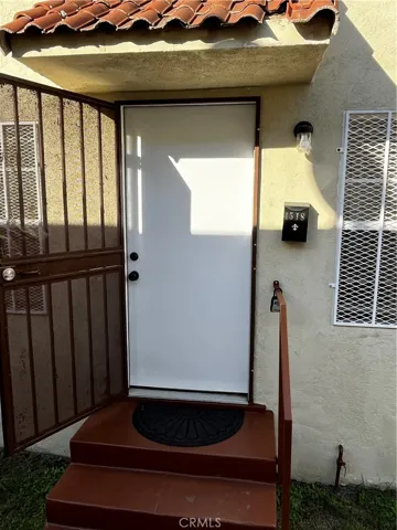 Security Screen Door, windows & solid core front door!