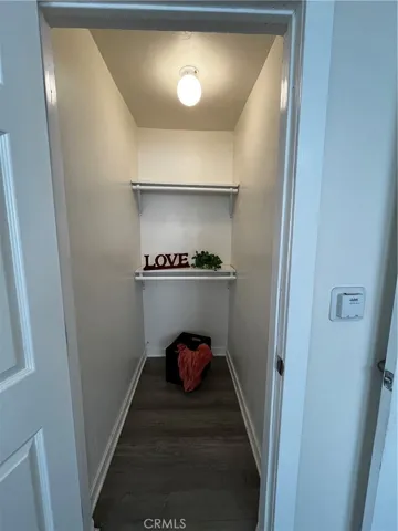 Lots of room in this walk-in closet